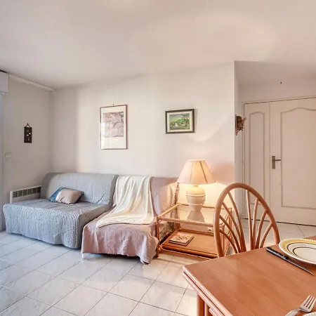 Le Consul By Interhome *